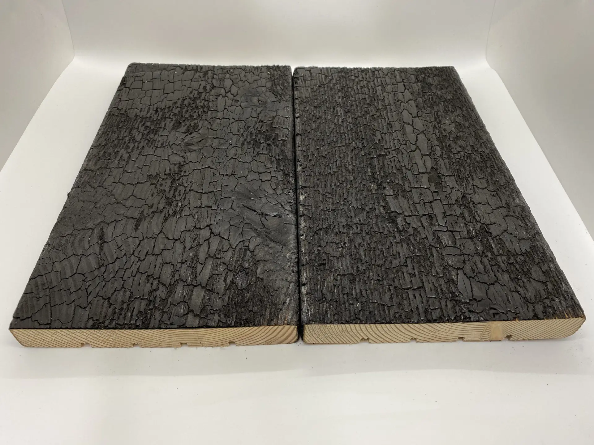 SertiWOOD® Deep Charred Larch Square (SH) Sample - Image 3
