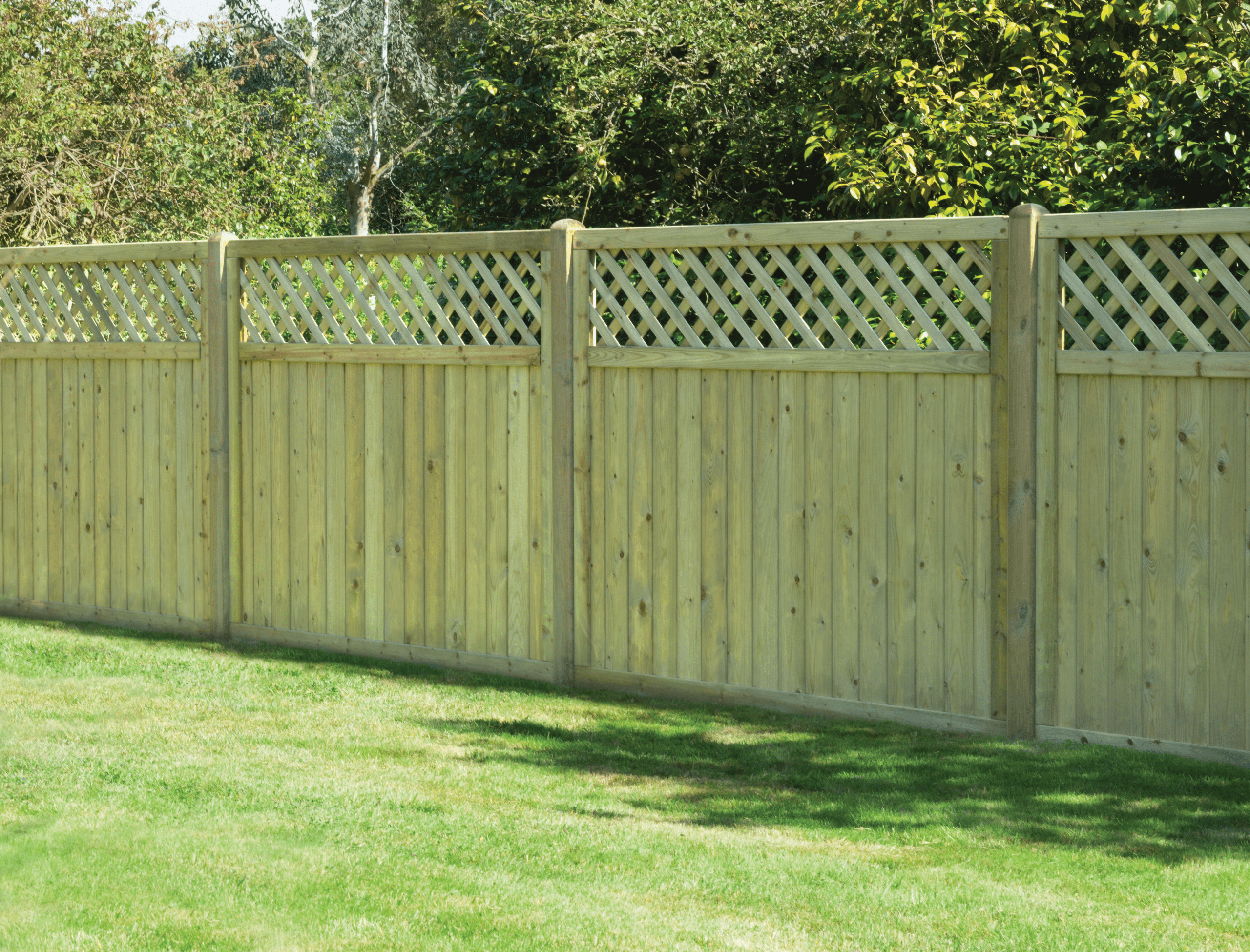 Timber Focus Highgate Tongue & Groove Lattice Top Fence Panels - Image 2